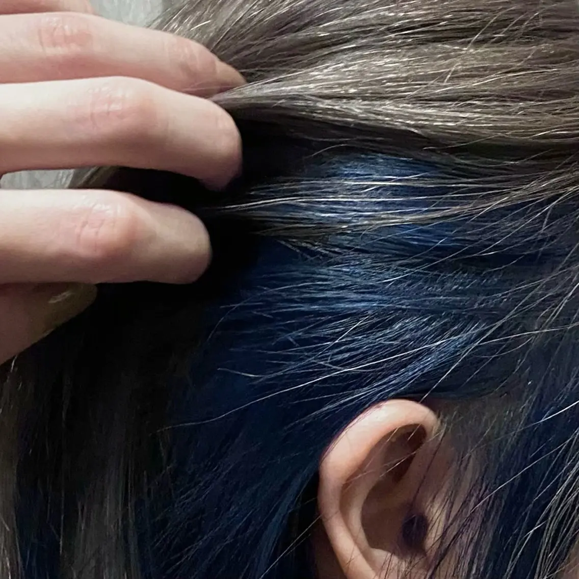 カラー ブルーカラー シルバー ヘアカラー エルベスアクト志木店 SHIINAのヘアスタイル