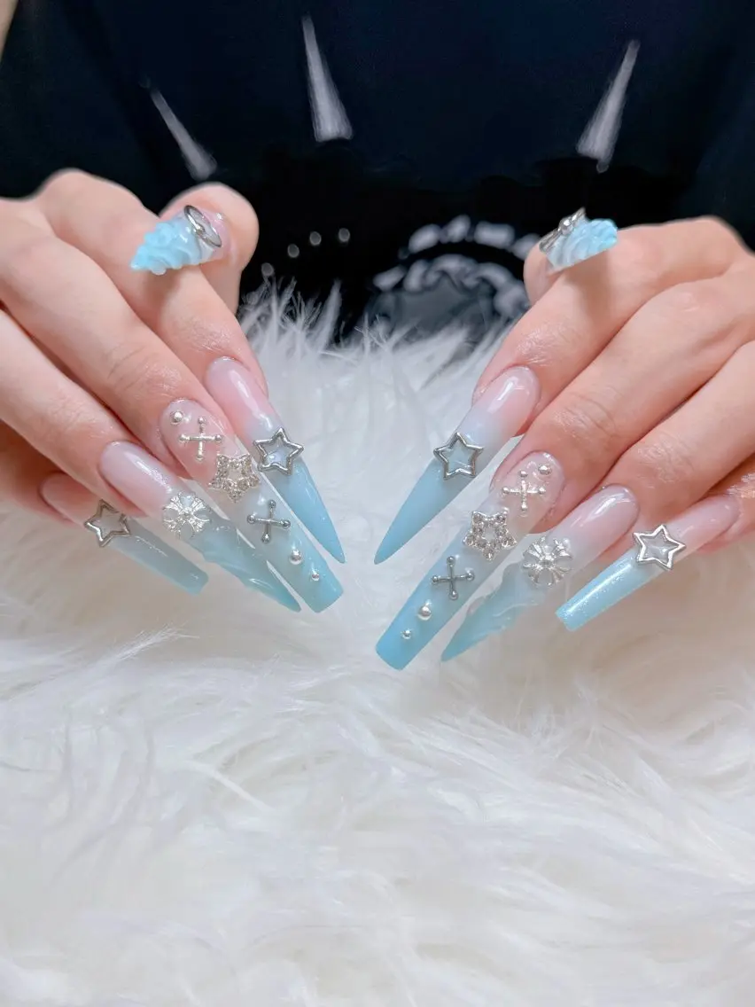 ネイル ハンドネイル ハンドケア Anh Nail 歌舞伎町のネイルデザイン