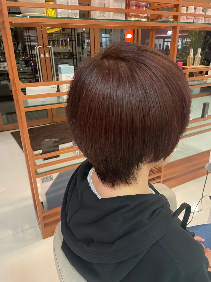 ショート カラー ヘアカラー 石垣 颯士のヘアスタイル