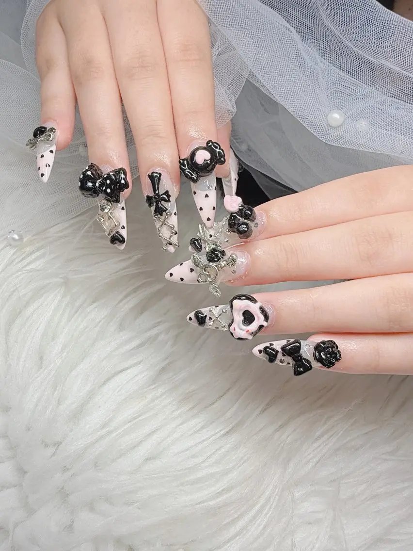 ネイル Lee Nailsのネイルデザイン