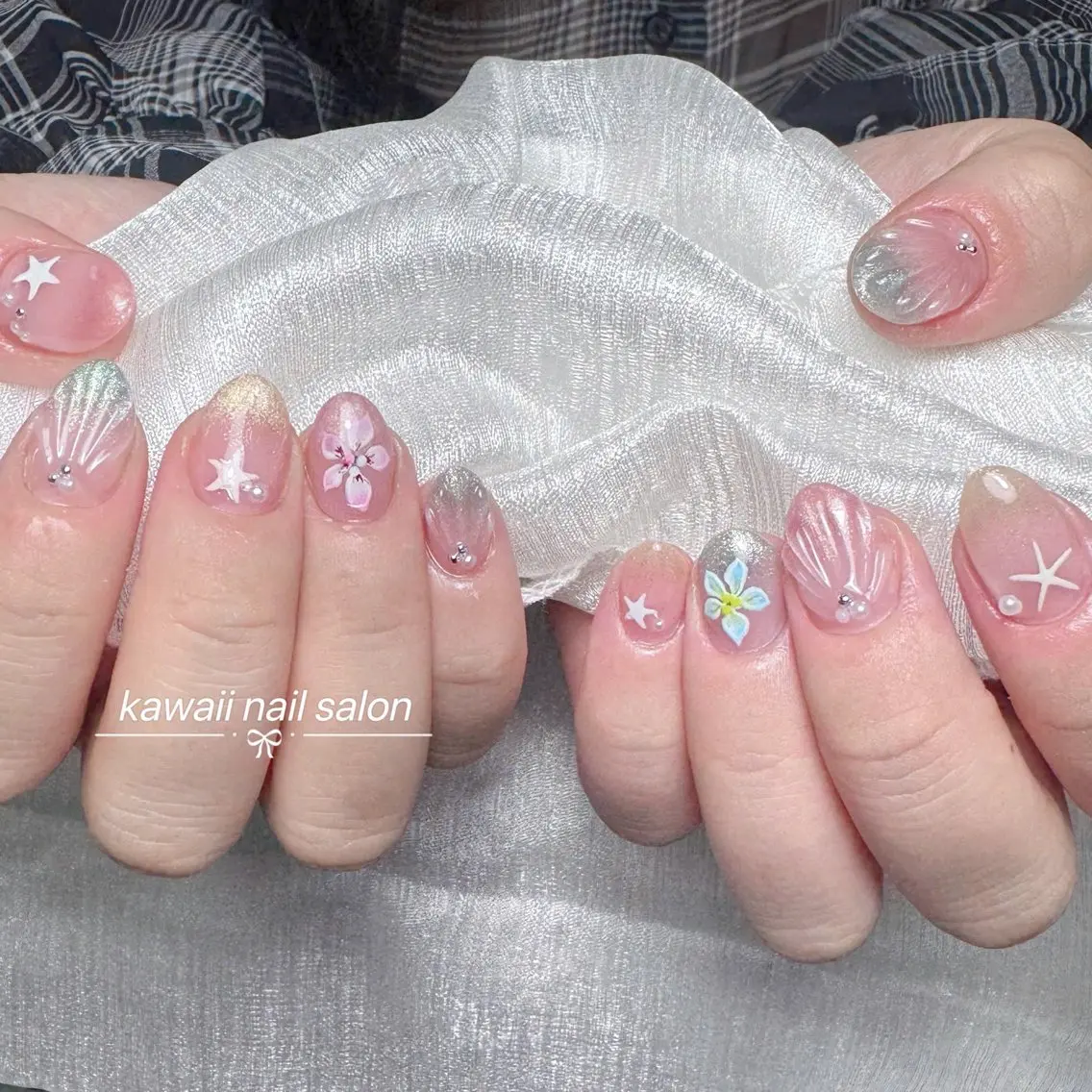 ネイル ドット フレンチネイル 韓国ネイル マグネットネイル オフィスネイル Kawaii Nail Salonのネイルデザイン