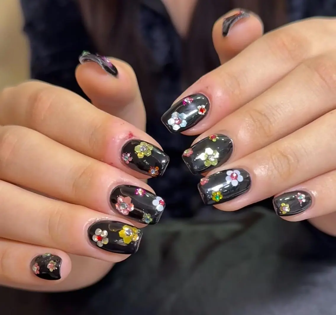 ネイル ハンドネイル 🎀 Ayaka_nailのネイルデザイン