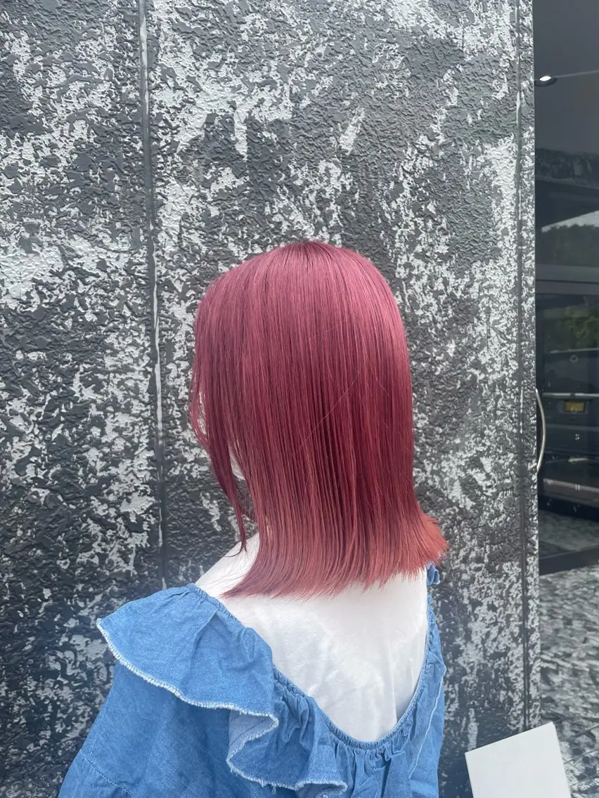 ミディアム カラー ブリーチ ピンクカラー ヘアカラー トリートメント 手塚 由佳のヘアスタイル