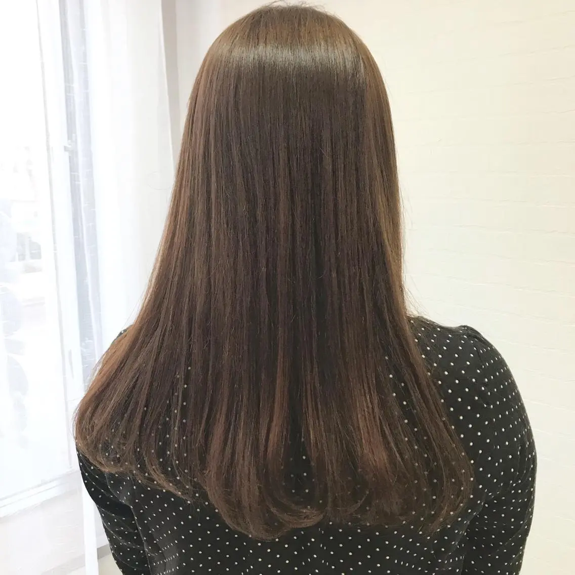 ロング カラー オリーブ/アッシュ やわらか透明感カラーのヘアスタイル