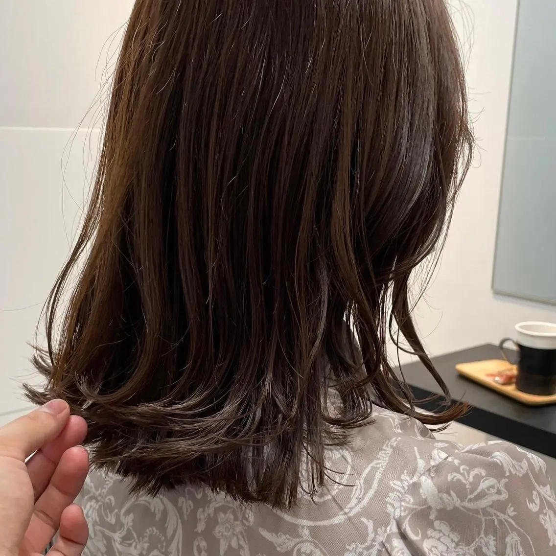 ミディアム カラー パーマ ヘアアレンジ 外ハネヘア ツヤ髪 /髪質改善 松岡将太郎のヘアスタイル