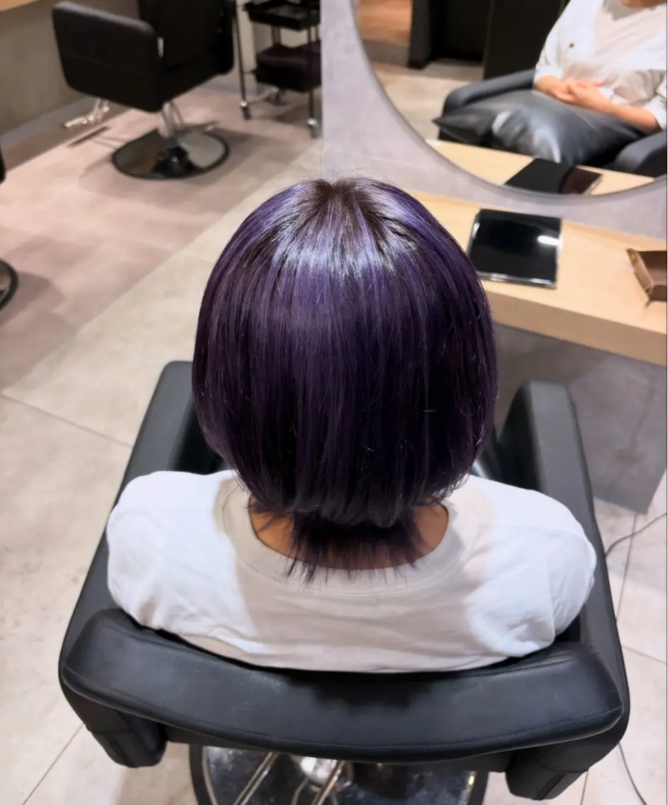 ショート カラー ブリーチ ラベンダーカラー 透明感カラー/艶髪 🫧ayaneのヘアスタイル