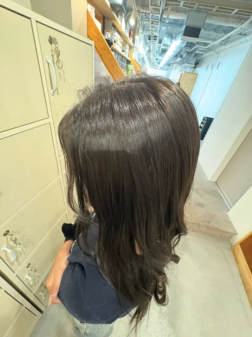 ロング ヘアカラー オオニシ ナツミのヘアスタイル