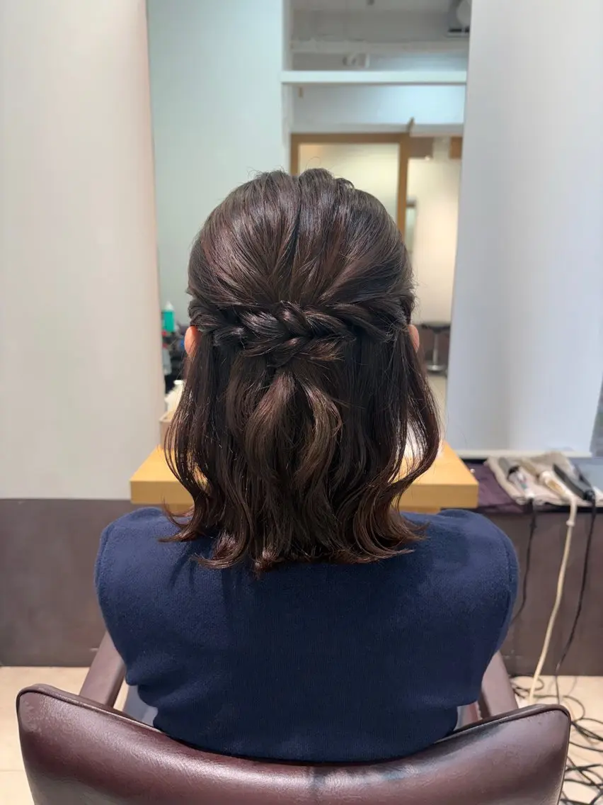 ミディアム ヘアアレンジ ハーフアップ ヘアセット ♡ヘアアレンジ♡ naraのヘアスタイル