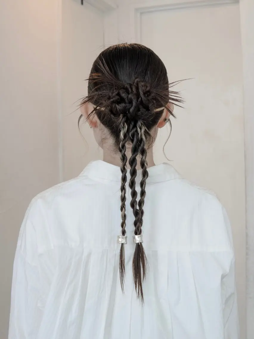 ロング ヘアアレンジ 🦠デザインカラー/ 魚瀬あおい🦠のヘアスタイル