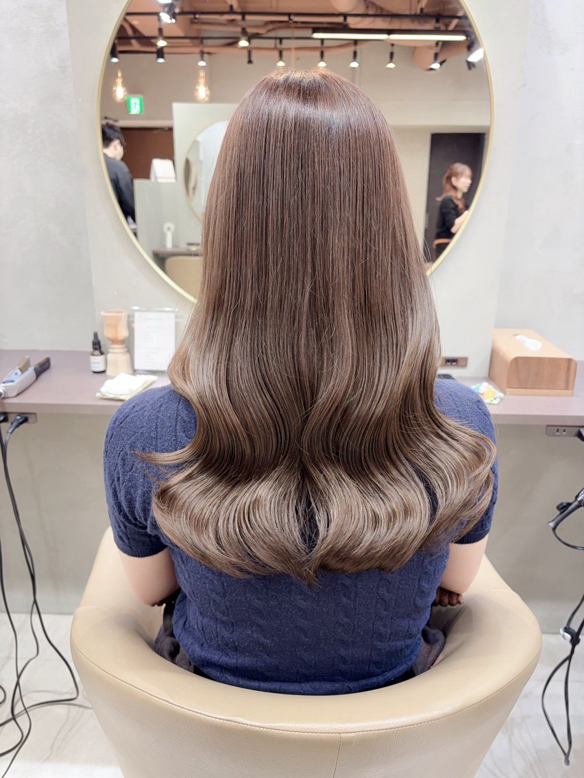 セミロング カラー カット ヘアカラー トリートメント 村山 茉衣のヘアスタイル