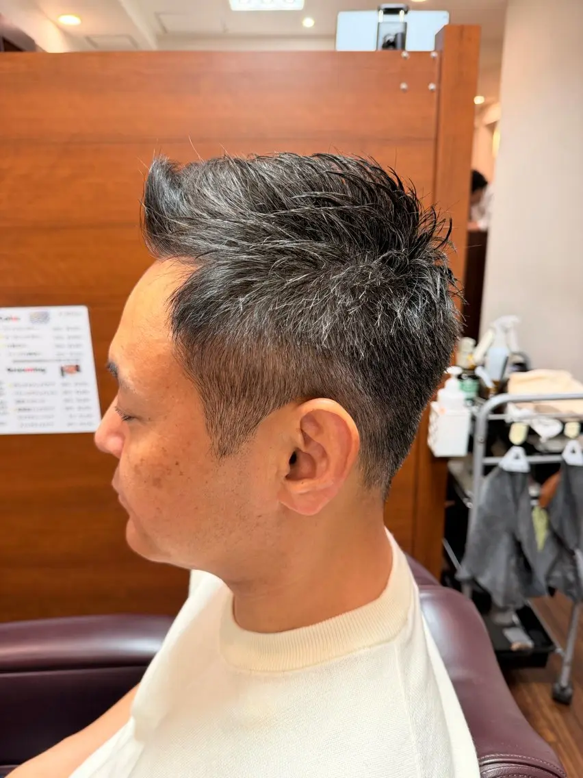 ショート メンズ 糸山 仁のヘアスタイル