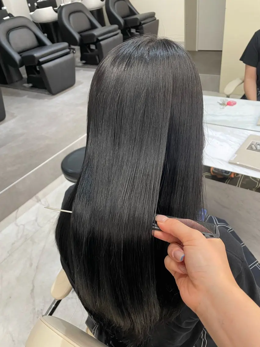 ロング カット 縮毛矯正 トリートメント ｅｒｉ 🧴🫧のヘアスタイル