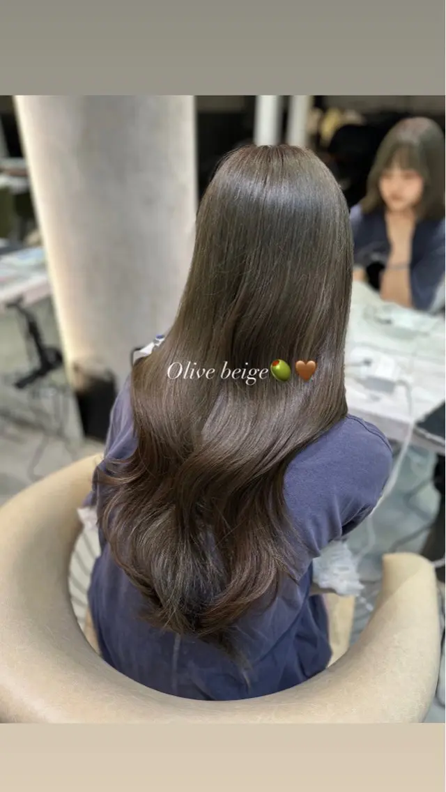 ロング ヘアカラー 【lond】🩶 Marinのヘアスタイル