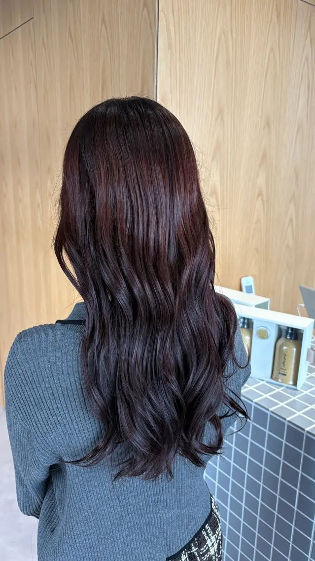ロング ヘアカラー 井山 葵のヘアスタイル