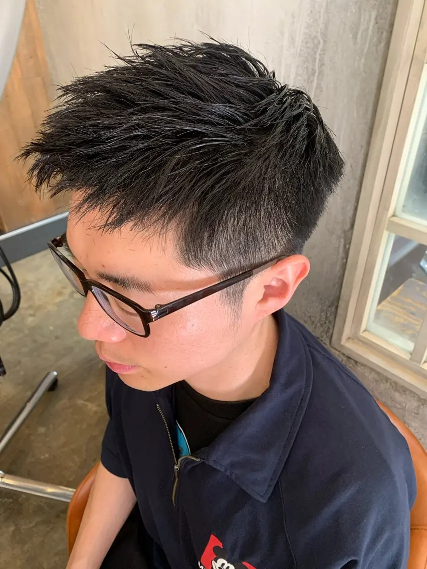 メンズ スパイキーショート カット 鈴木 優美のヘアスタイル