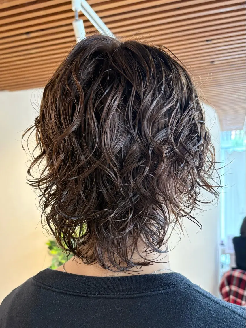 ショート ウルフカット 宮本 いぶきのヘアスタイル