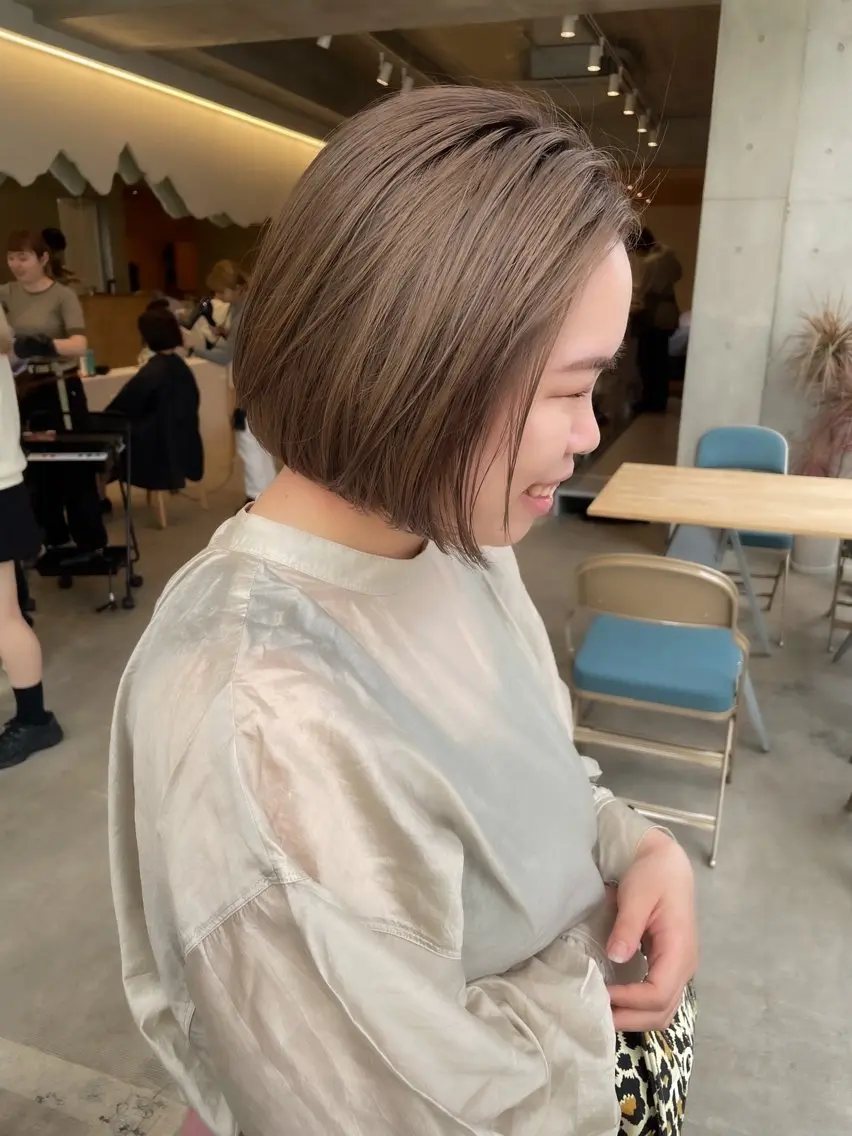 ショート カラー ヘアアレンジ ミニボブ/ブリーチ 🌈MISATOのヘアスタイル