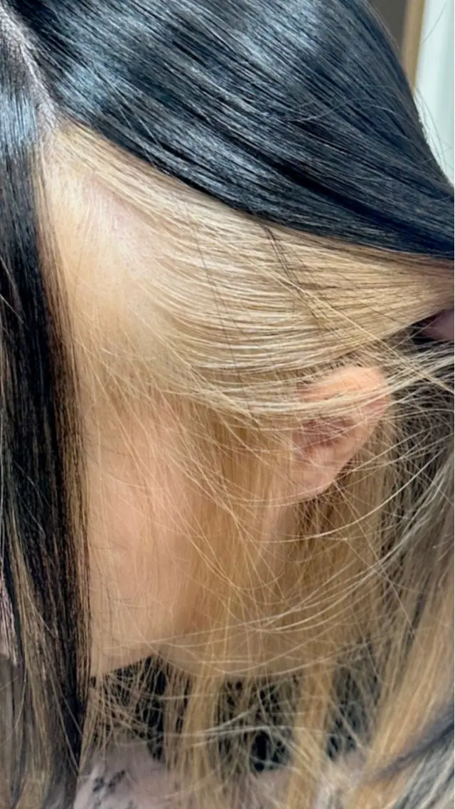 セミロング カラー ヘアアレンジ ブリーチ ブロンド ハイトーンカラー インナーカラー 境町/透明感カラー/ レイヤー/中茎涼太のヘアスタイル