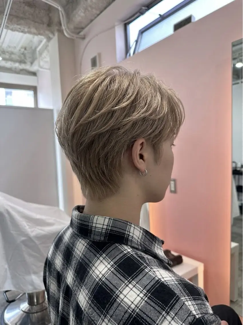 ショート カラー メンズ メンズ韓国風 メンズパーマ ベージュカラー ミルクティーベージュ 韓国風ヘア カット ヘアカラー 浅草駅徒歩8分/メ ンズ特化/久保 歩夢のヘアスタイル