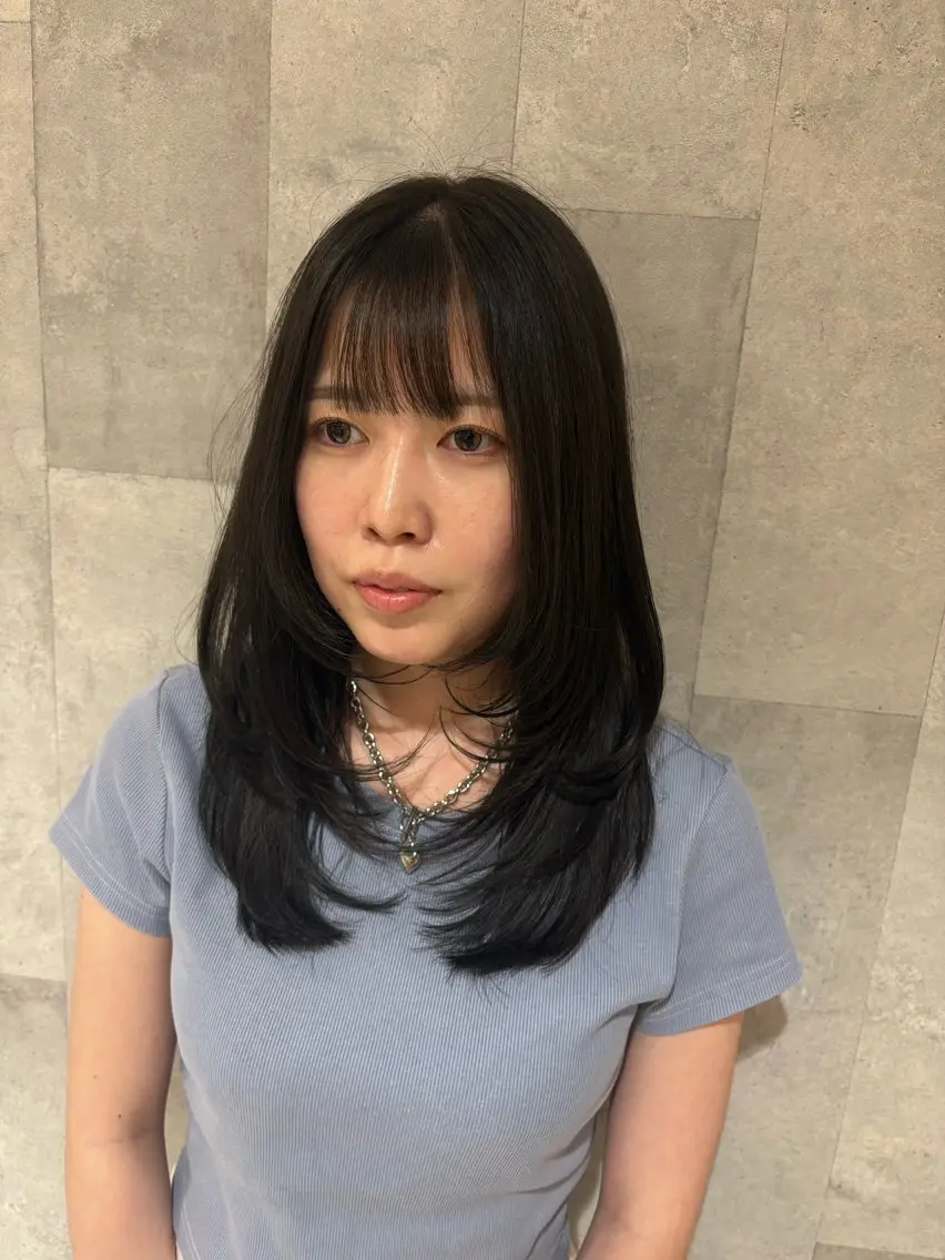 セミロング 韓国風ヘア レイヤーカット SEA BELLE YASUのヘアスタイル