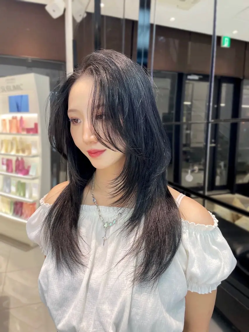 ロング レイヤーカット 【韓国❤️海外ヘア】 AYAKAのヘアスタイル