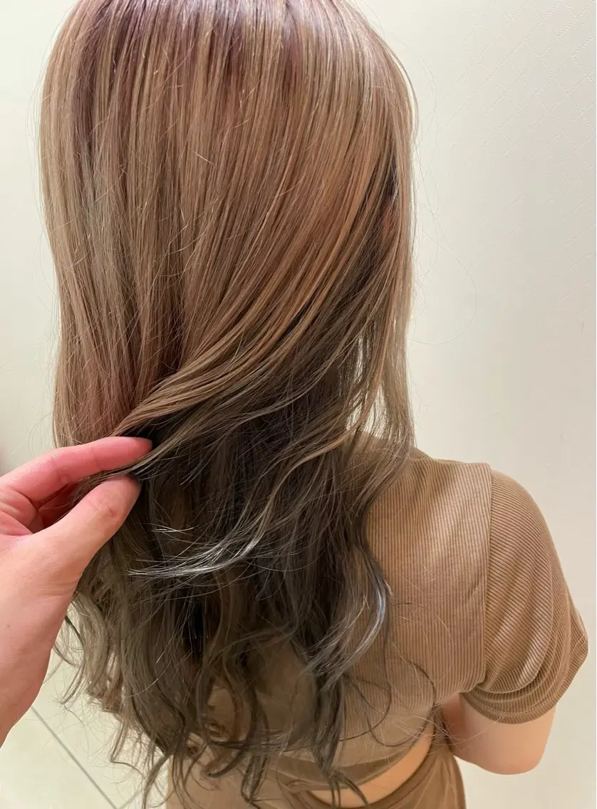 ロング カラー Ren 🤍のヘアスタイル