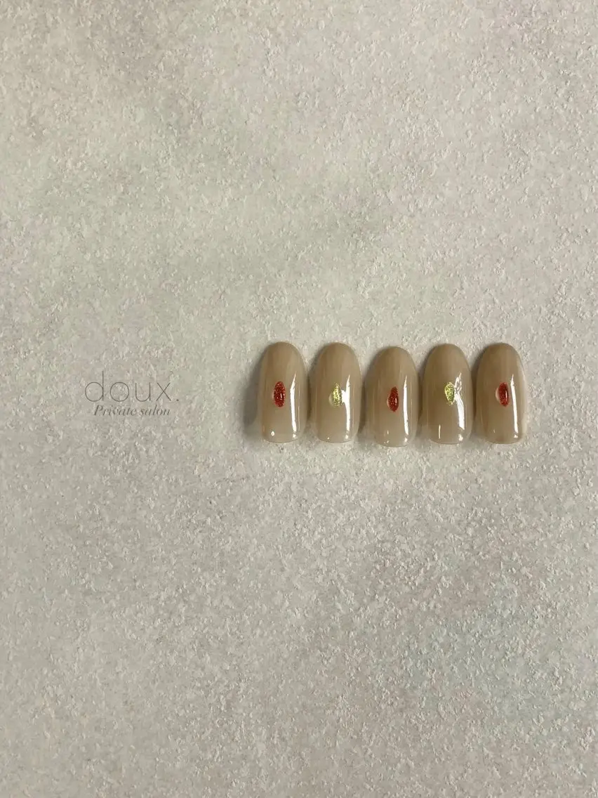 ネイル 韓国ネイル マグネットネイル ニュアンスネイル ワンカラーネイル ぷっくりネイル doux. nailのネイルデザイン