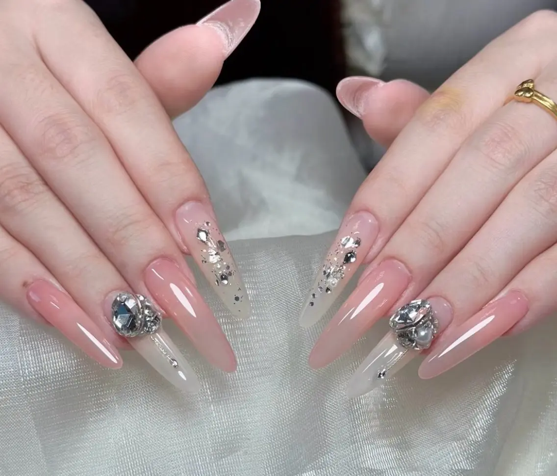 ネイル アートネイル ジェルネイル 韓国ネイル ニュアンスネイル シンプルネイル ハンドネイル ハンドケア Anna Melia Nailのネイルデザイン