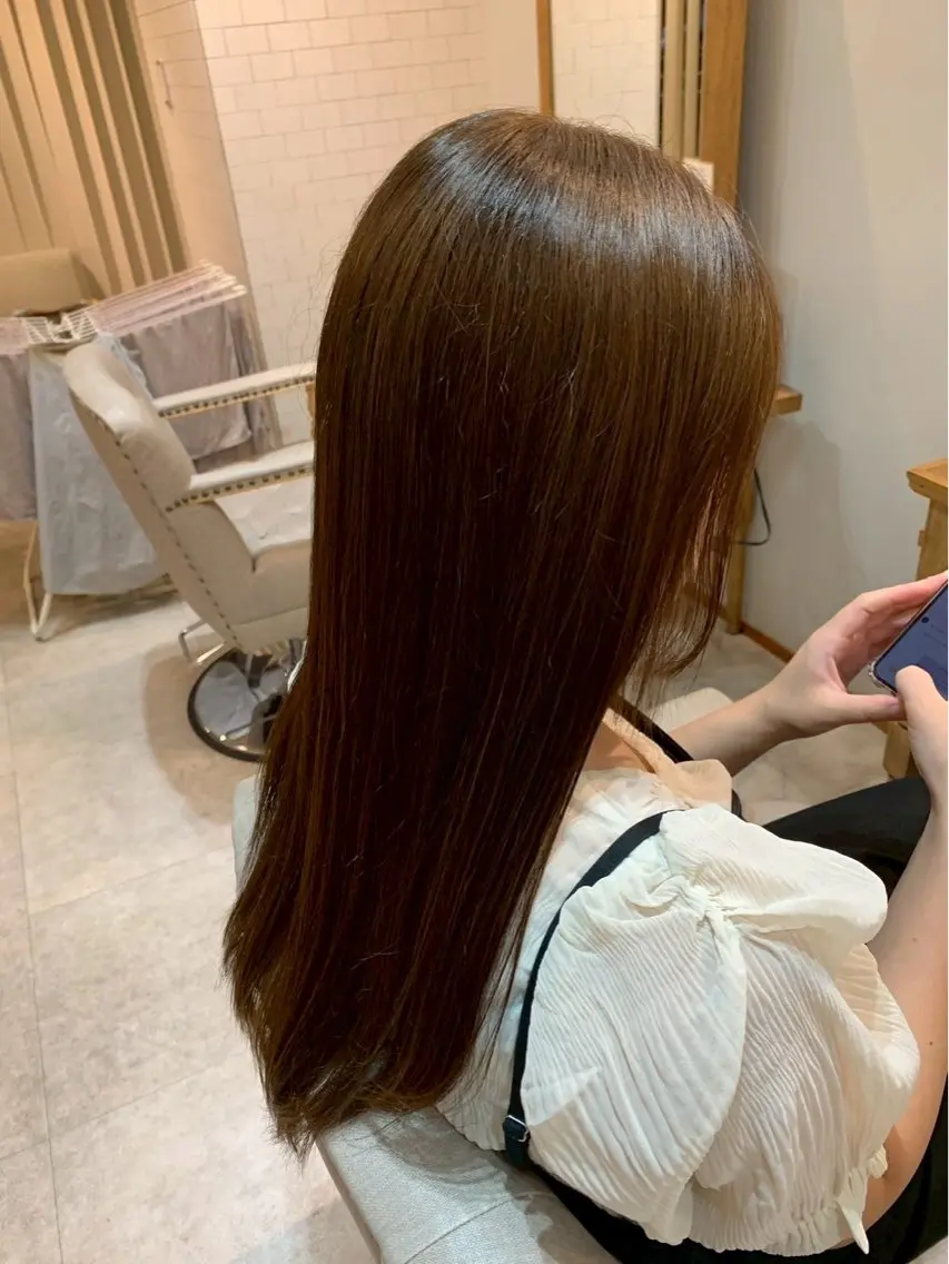 カラー ベージュカラー オリーブベージュ 猿渡 桃花のヘアスタイル