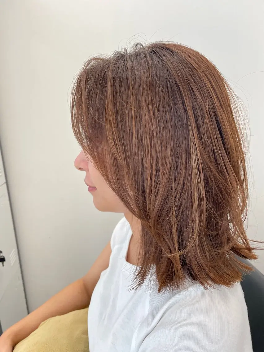 ミディアム カラー グレージュ ハイライトカラー ハイライト ヘアカラー 末石 智のヘアスタイル
