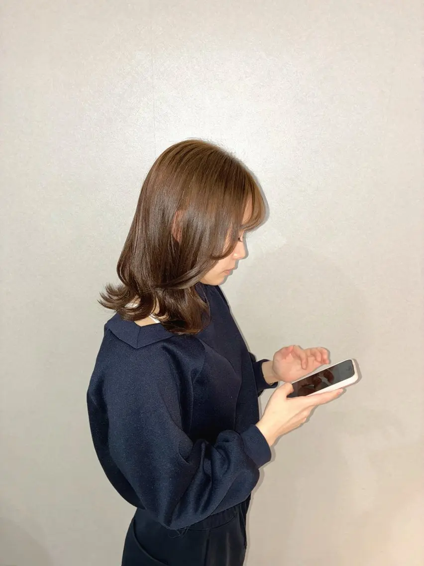 カラー ベージュカラー ブリーチ 透明感カラー ダブルカラー ブリーチなしカラー ハナダ メイのヘアスタイル
