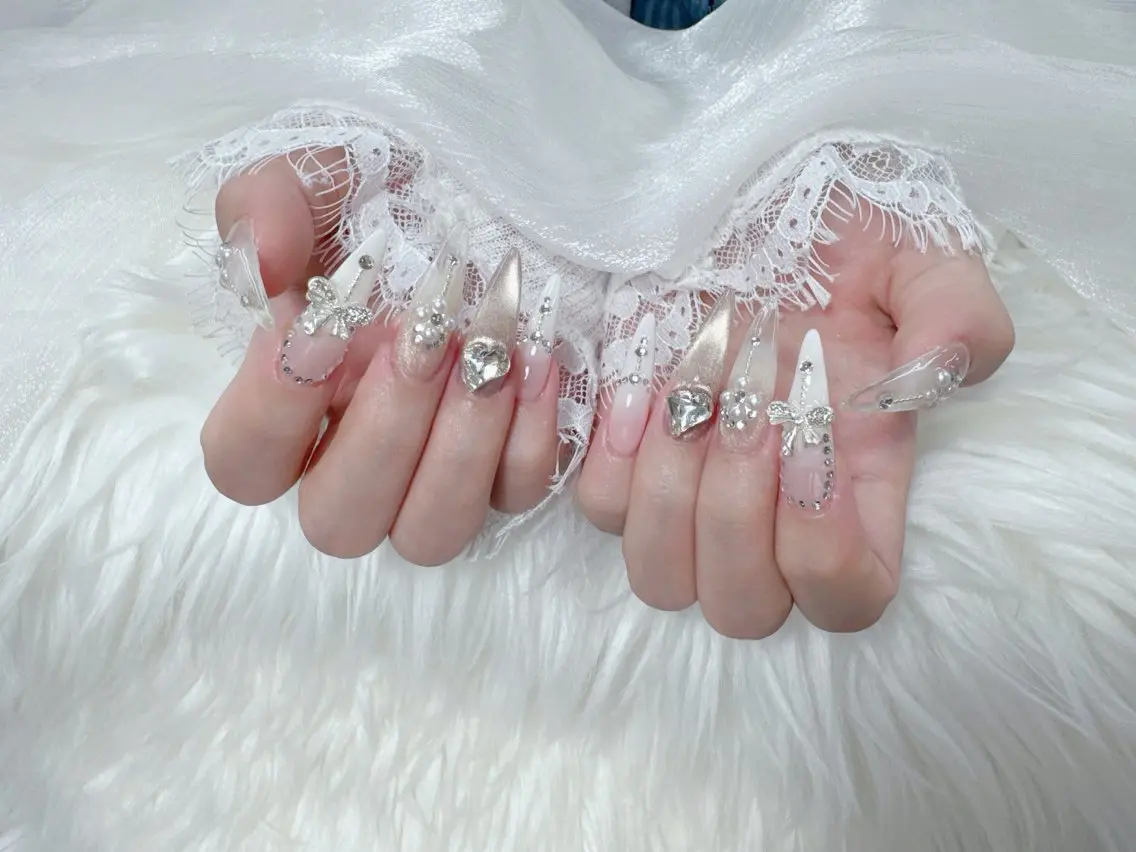 ネイル フットネイル フレンチネイル 韓国ネイル マグネットネイル ニュアンスネイル ハンドネイル ハンドケア Hara Nail 【持ち込みOK】のネイルデザイン