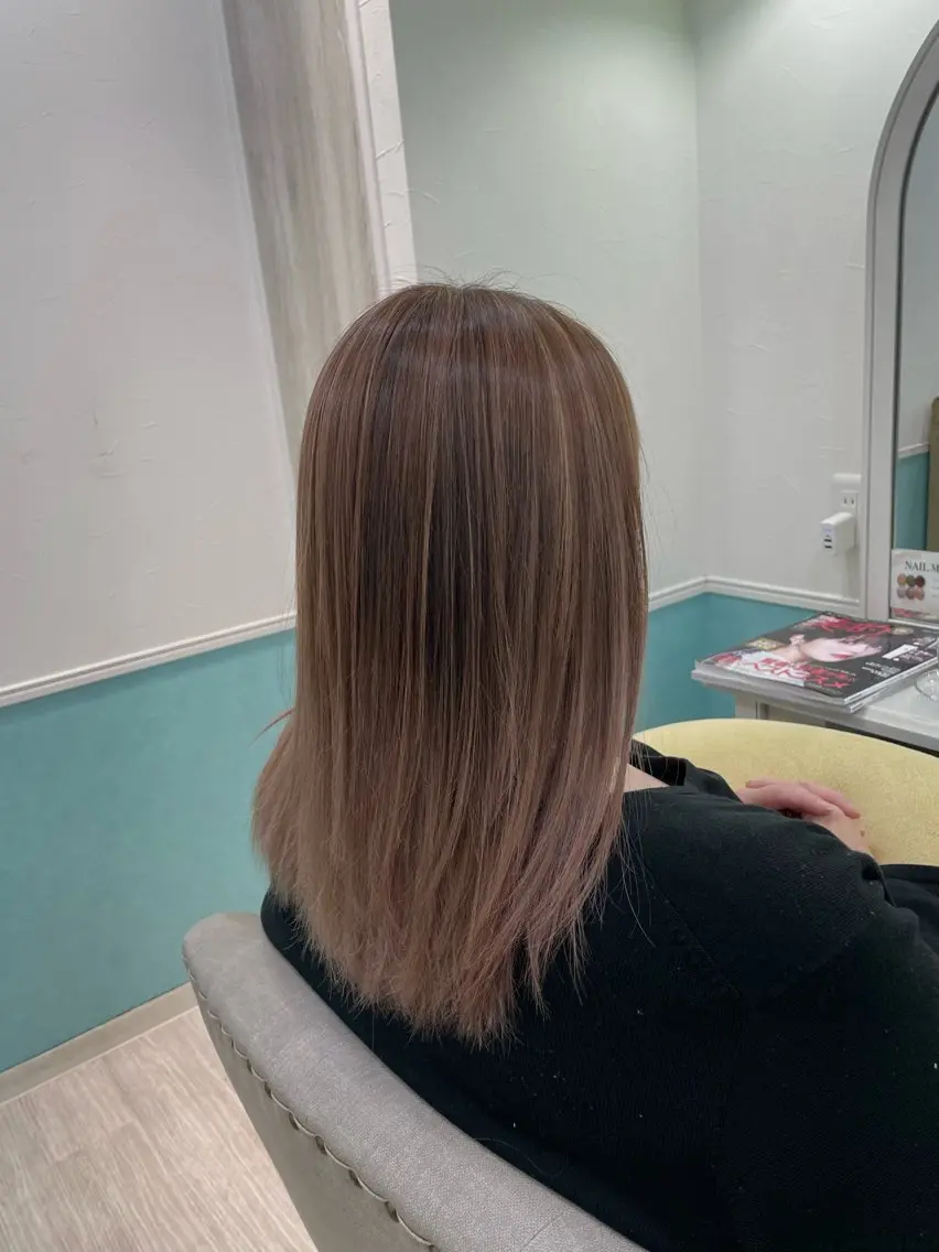 セミロング ネモトメイナ🌿 今月末で退職しますのヘアスタイル
