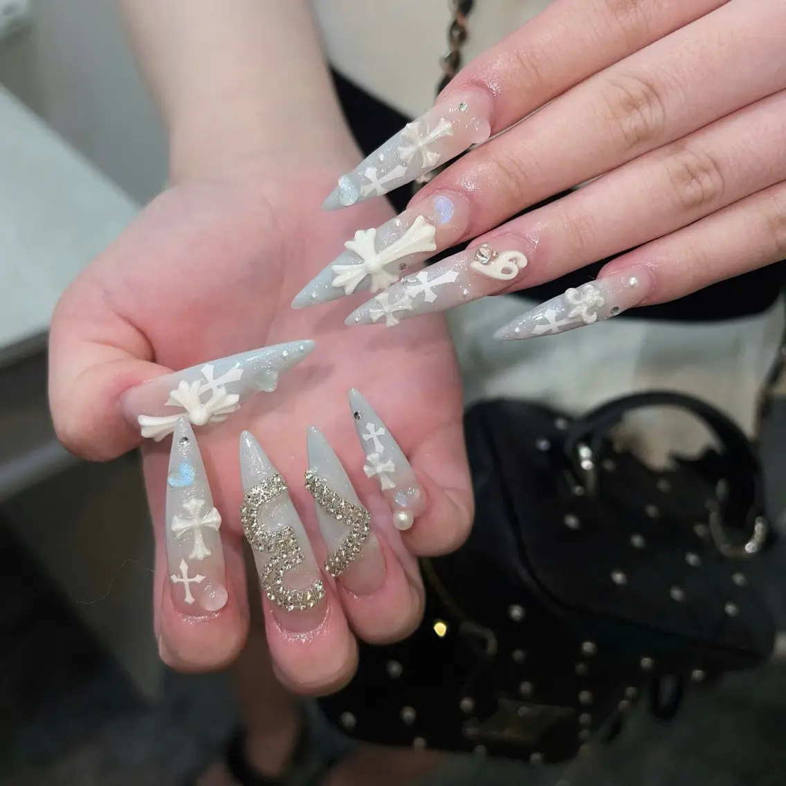 ネイル ガーリー ハート 韓国ネイル ニュアンスネイル リボン ハンドネイル Sora nail 長さ出し専門店のネイルデザイン