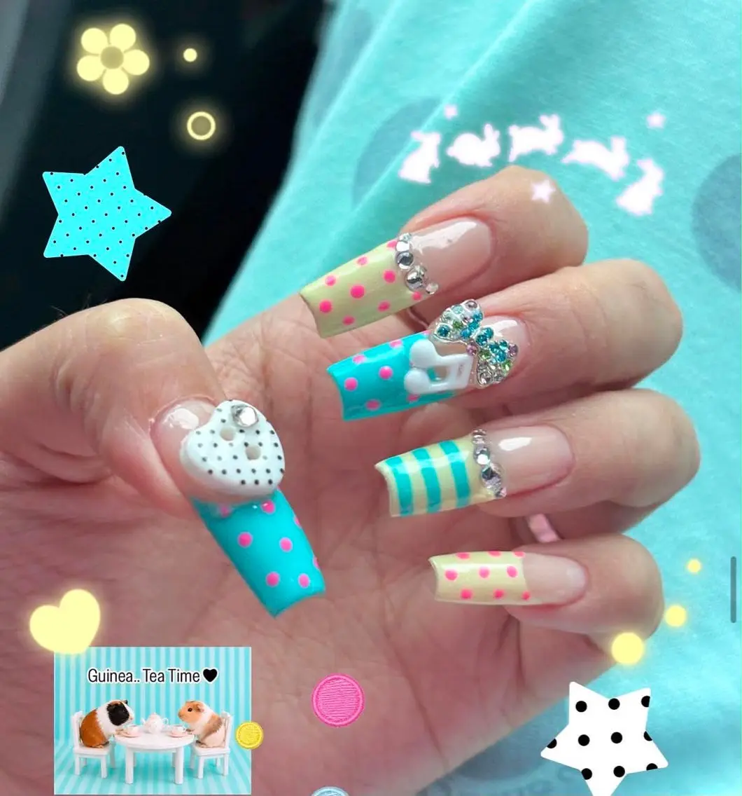 ネイル チークネイル ドット フレンチネイル グラデーション 韓国ネイル ハンドネイル ハンドケア Aria Nail Beautyのネイルデザイン