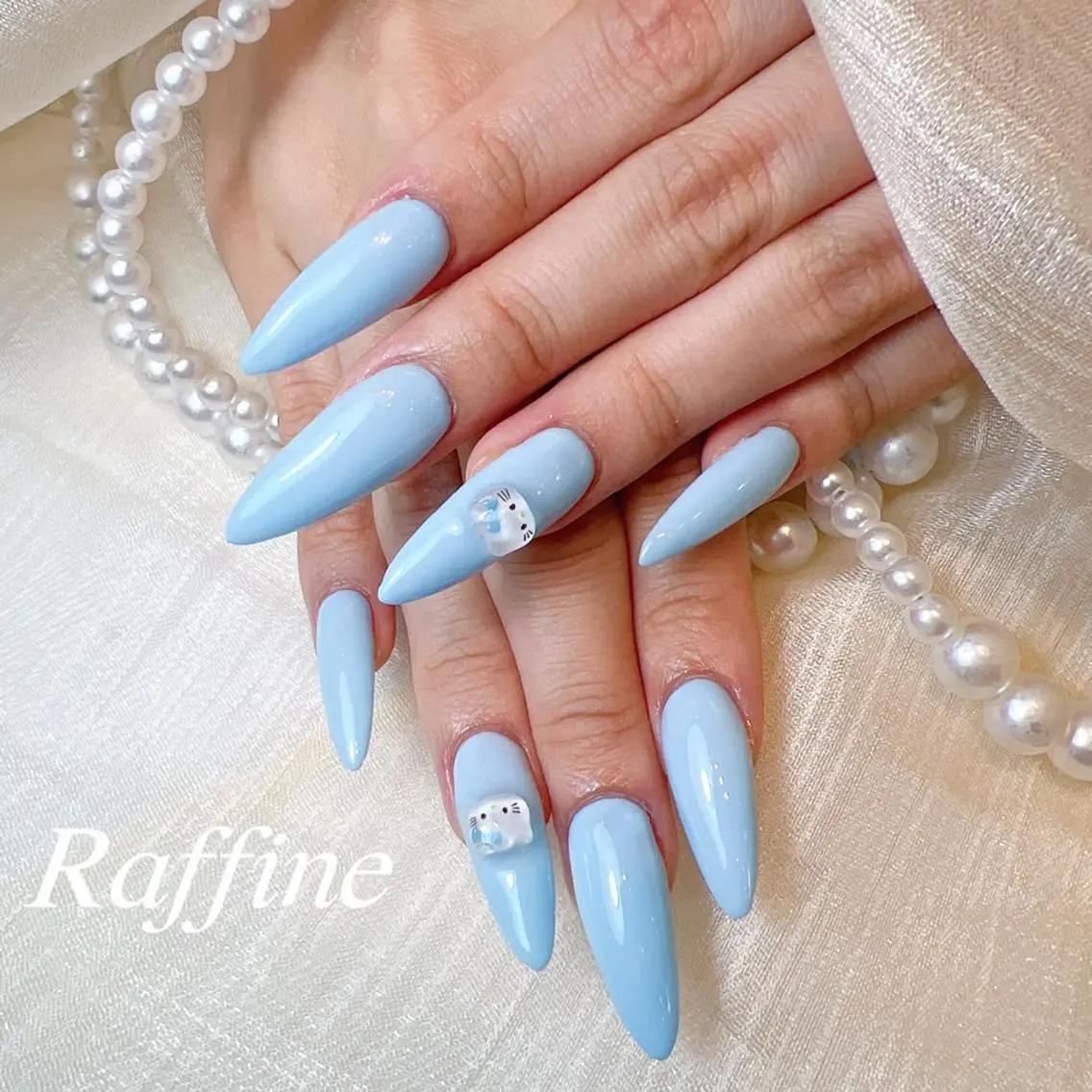 ネイル ハンドネイル RAFFINE haru🦋🩵のネイルデザイン