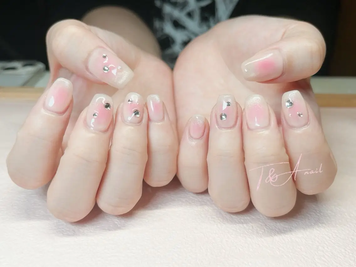 ネイル チークネイル 長さ出し ジェルネイル マグネットネイル ピンク T&A nailのネイルデザイン
