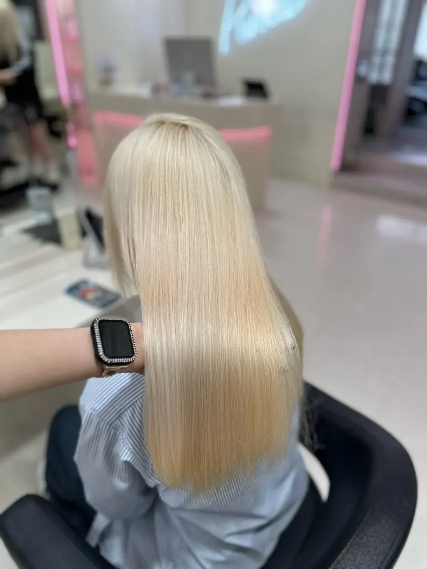 ロング ️🫧 AINE 🫧ハイトーンカラーのヘアスタイル