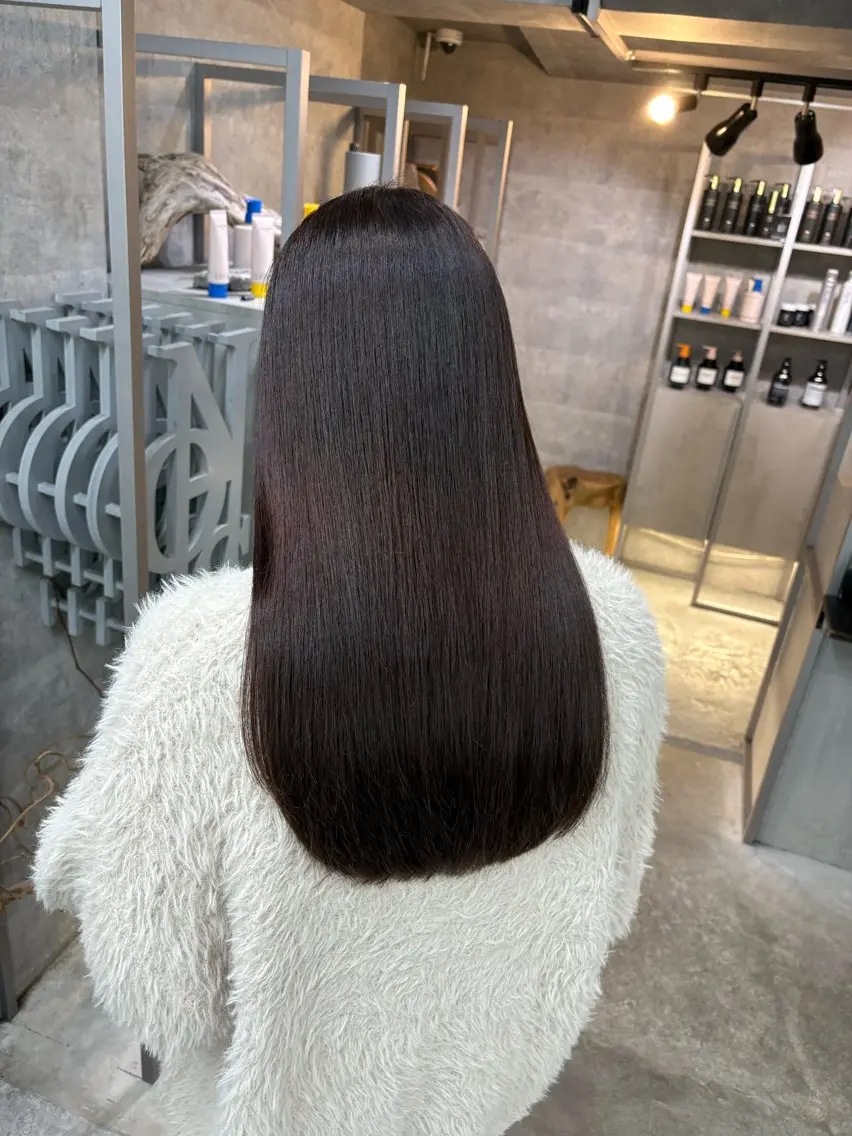 ロング カット ヘアカラー 縮毛矯正 髪質改善ストレート/ 透明感カラー🥣🤍のヘアスタイル