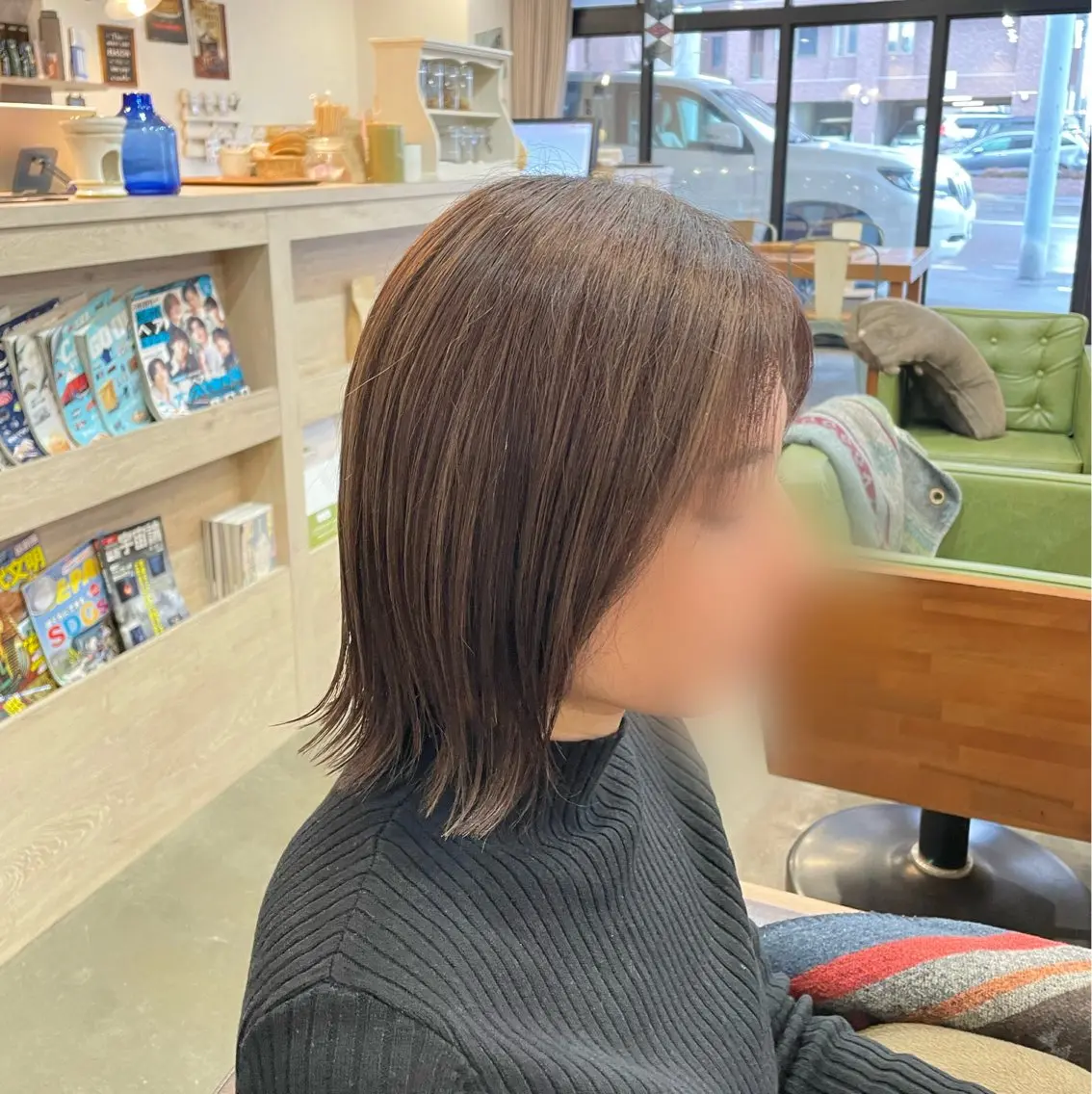 ミディアム 切りっぱなしボブ ボブ カット サイトウ アヤナのヘアスタイル