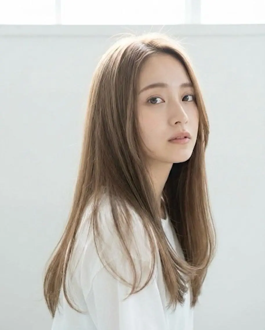 ロング カラー NEO HAIR 岡 マヤのヘアスタイル