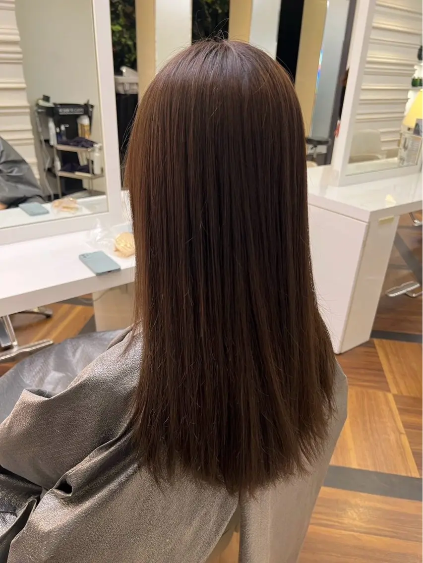 ロング ヘアカラー トリートメント 槙 桜菜のヘアスタイル