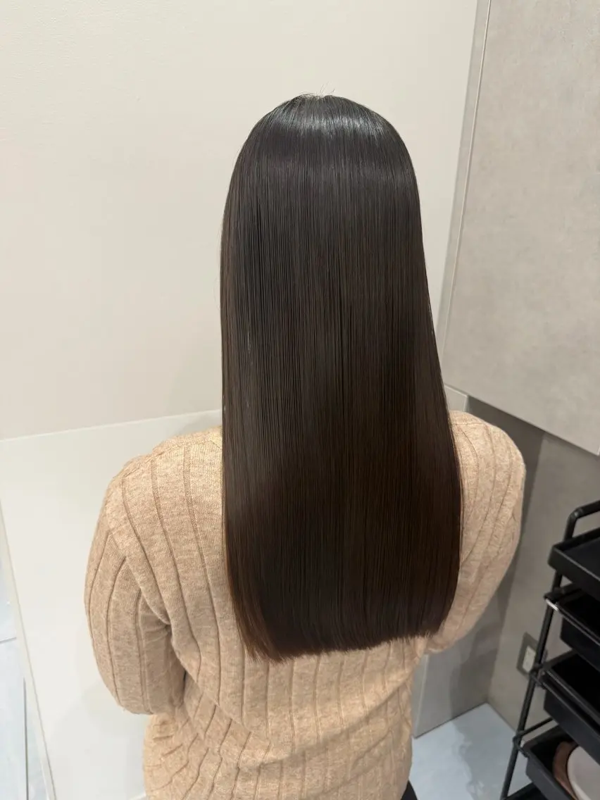 ロング パーマ カット 縮毛矯正 トリートメント 髪質改善/縮毛矯正 /レイヤーカット岡部のヘアスタイル