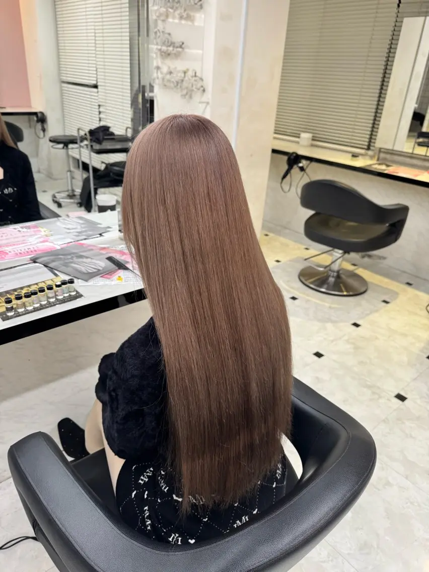 セミロング カラー ヘアアレンジ ブリーチ ケアブリーチ ヘアカラー ヘッドスパ 🥀レイヤー×ハイト ーントレンドヘア🥀のヘアスタイル