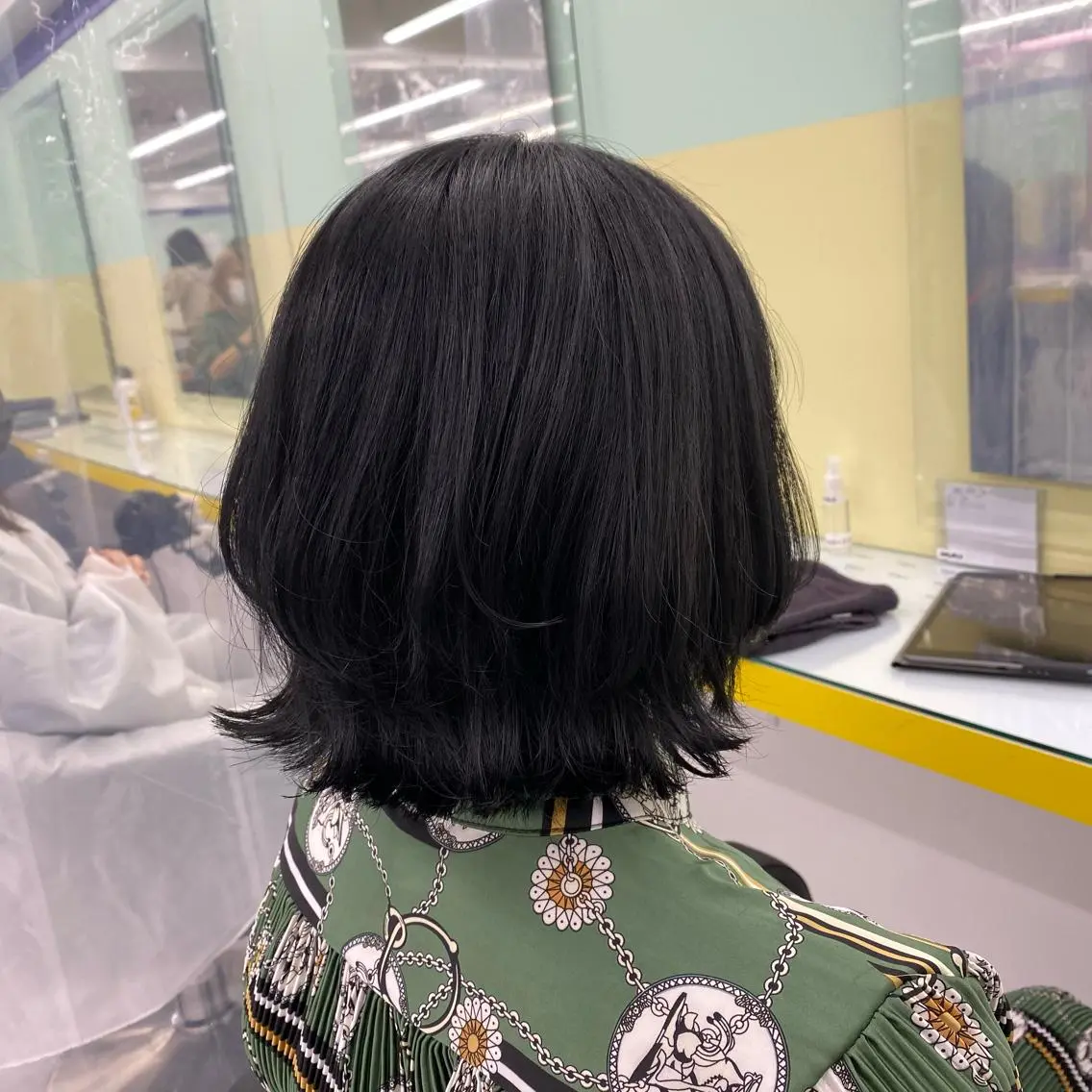 セミロング カラー ヘアアレンジ ヘアカラー トリートメント mai🍑暖色カラー /レイヤー💖のヘアスタイル