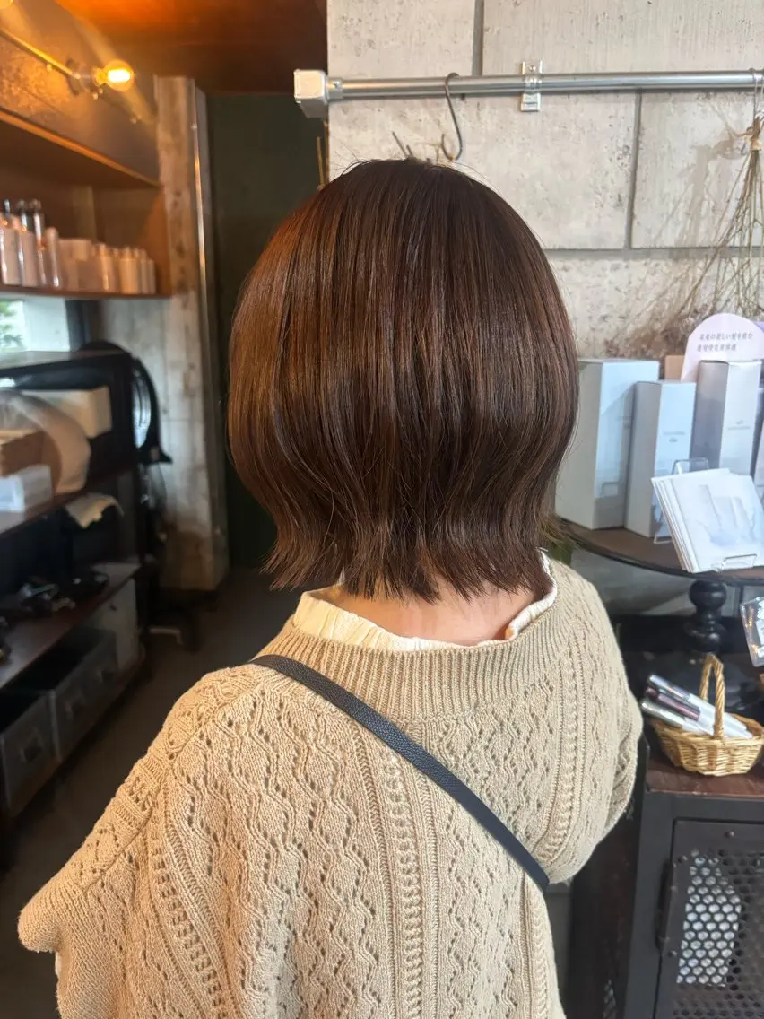 ミディアム カラー 蛭川 愛奈のヘアスタイル