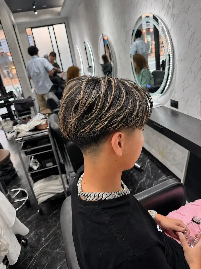 ショート カラー メンズ メンズハイライト ハイライトカラー ハイライト カット ヘアカラー LOHAS yuukiのヘアスタイル