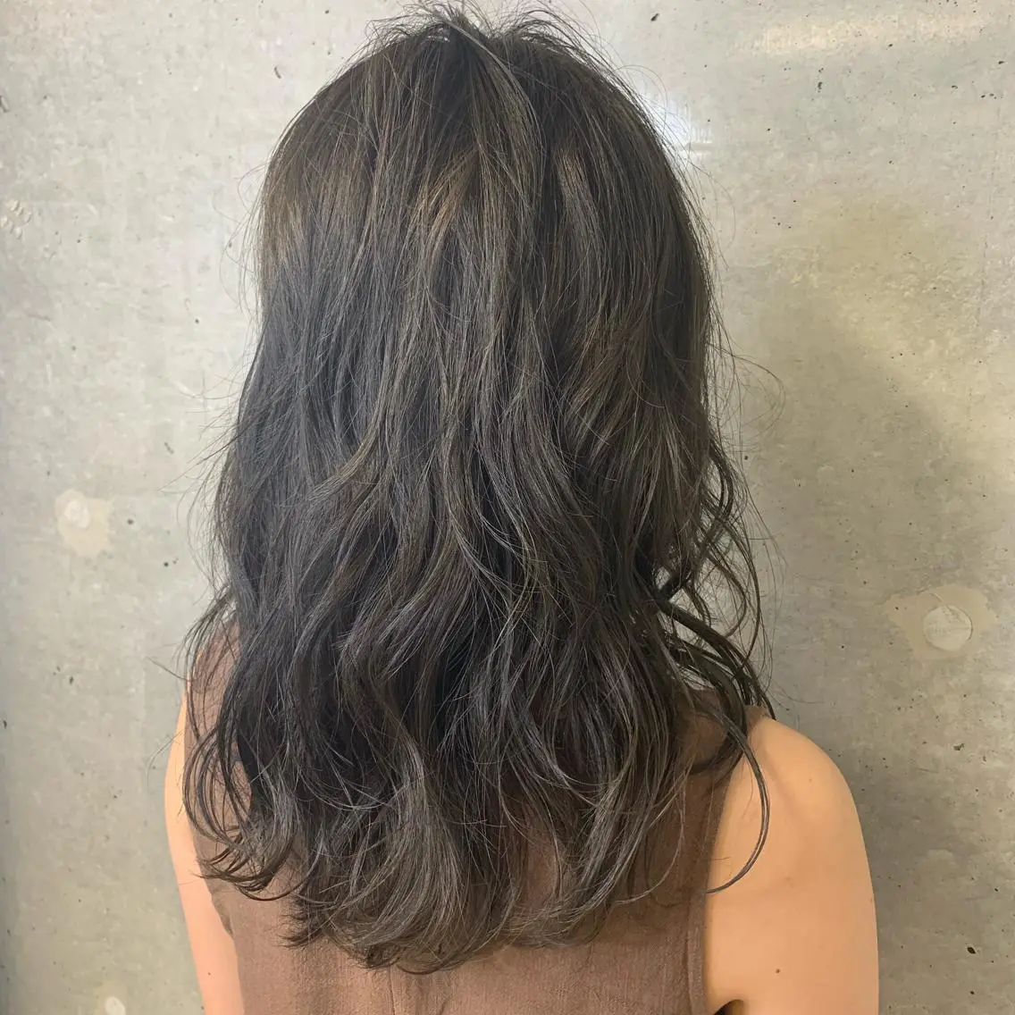 ロング 梅本 有希のヘアスタイル