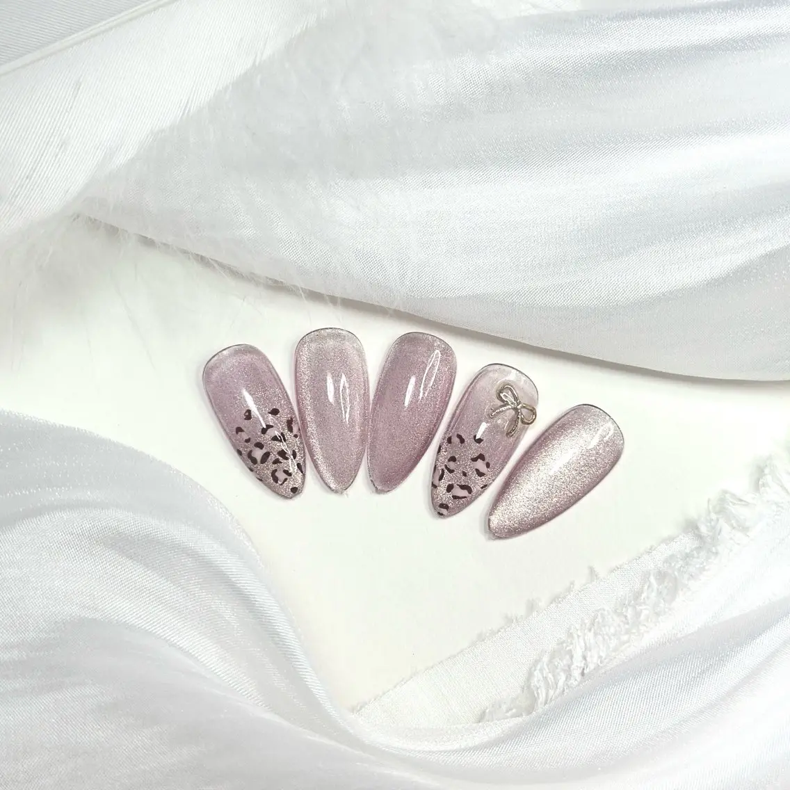 ネイル アートネイル オーロラネイル チークネイル フレンチネイル ガラスフレンチ 🎀YooLi Nail salonのネイルデザイン