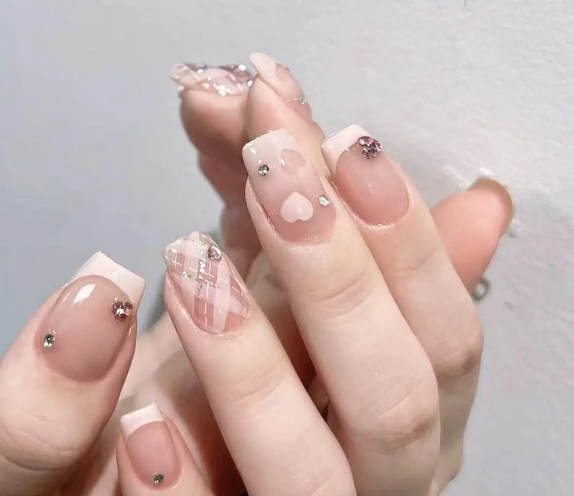 ネイル D-BEAUTY Nailsalonのネイルデザイン
